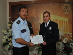 Fedakar Polis'e ödül